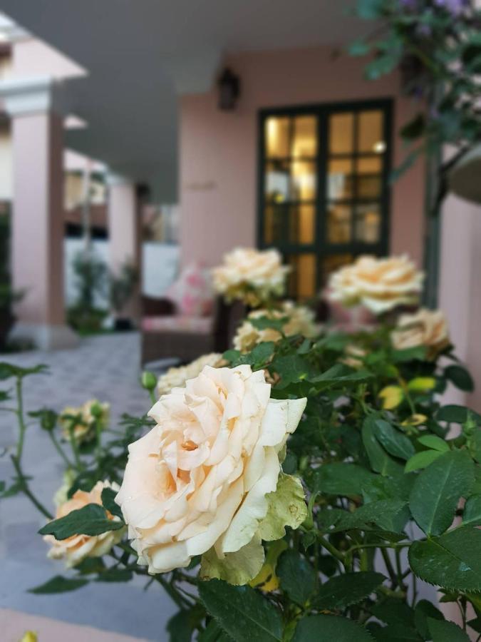 Hotel Rosy チエンマイ エクステリア 写真