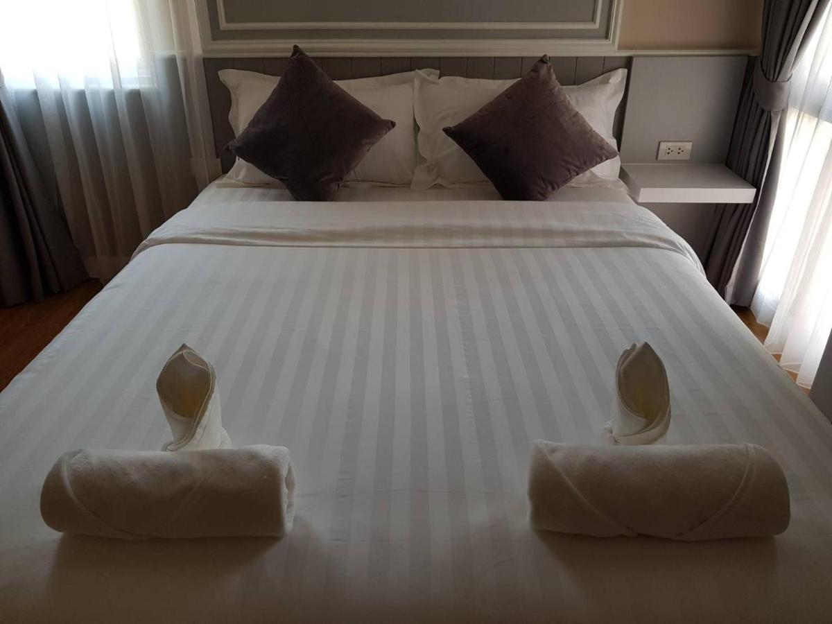 Hotel Rosy チエンマイ エクステリア 写真